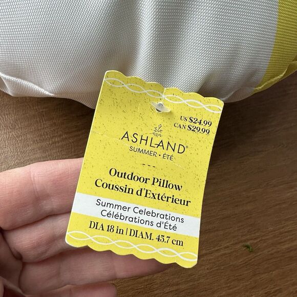 Ashland Home Outdoor Throw Pillows Set Of Two Beach Ball Summer Theme Circle Set - Picture 5 of 7